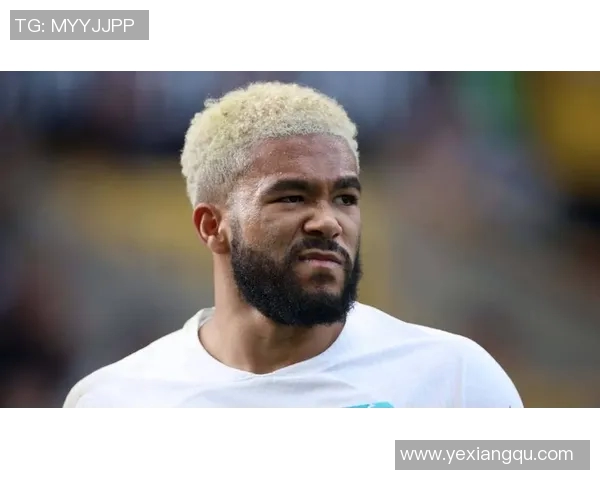 178厘米足球明星的成长之路与辉煌成就揭秘