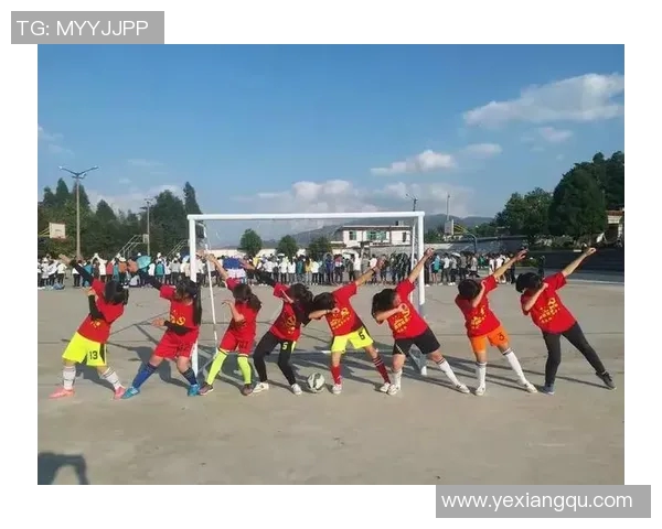 足球明星小记者的奇妙冒险与成长之路